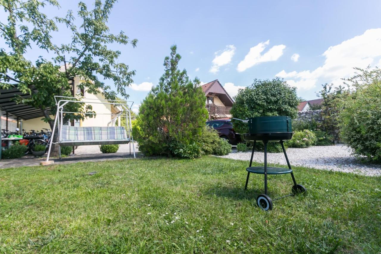 Seven Apartment Keszthely Bagian luar foto